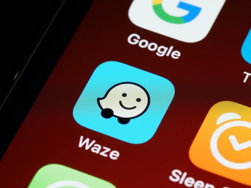 Imagem sobre Waze criou um Modo Retro para viajar nos anos 70, 80 ou 90!